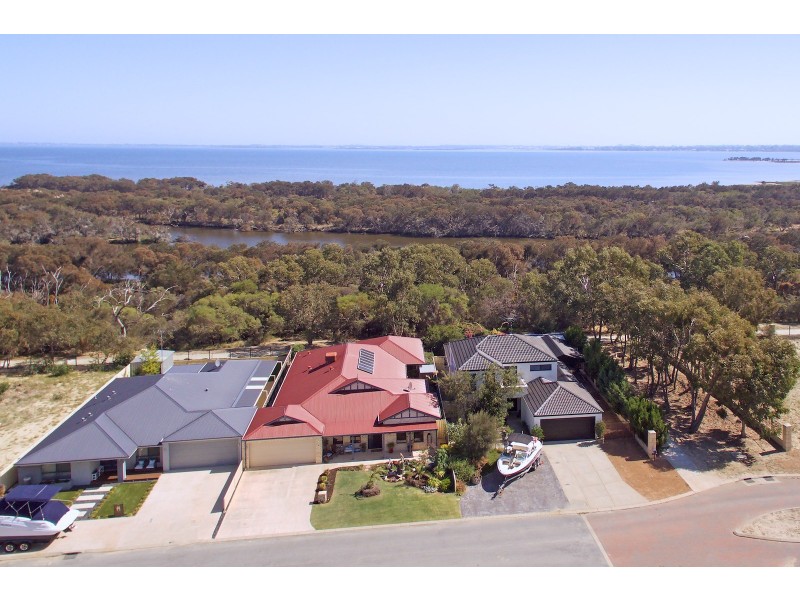 32 Batavia Quays, South Yunderup WA 6208
