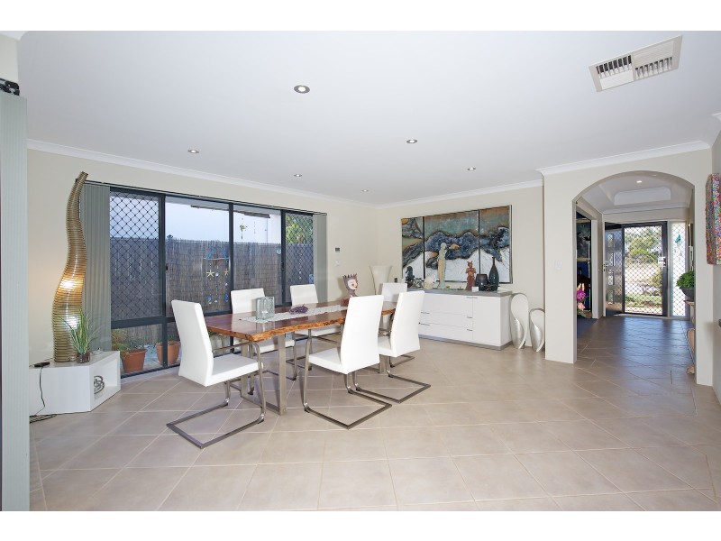 32 Batavia Quays, South Yunderup WA 6208