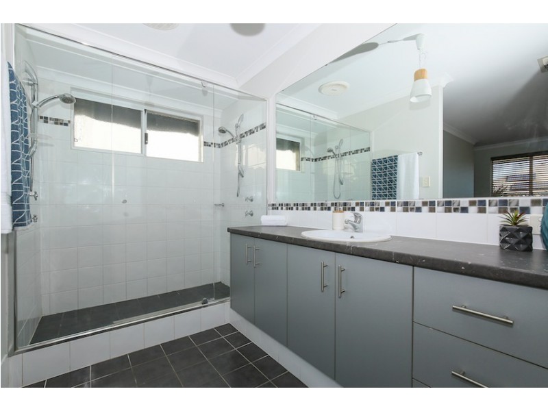 35 Camden Way, Meadow Springs WA 6210