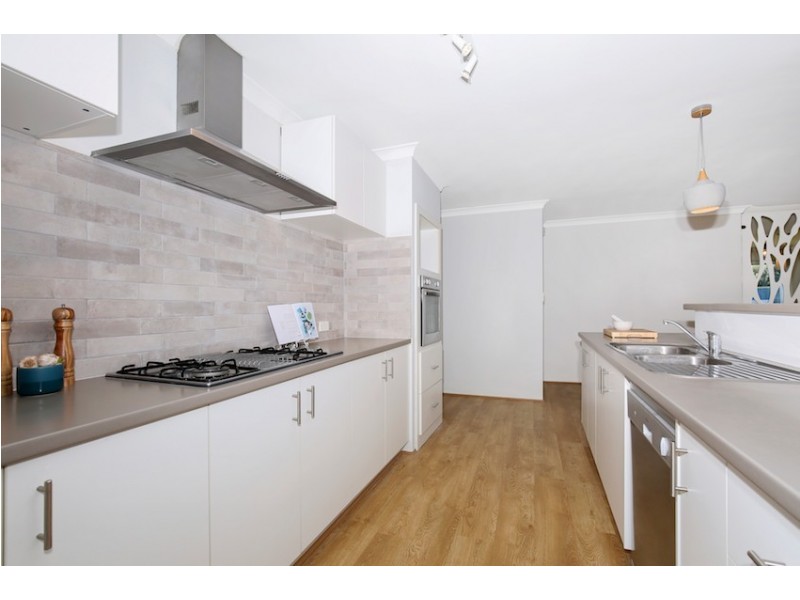 35 Camden Way, Meadow Springs WA 6210