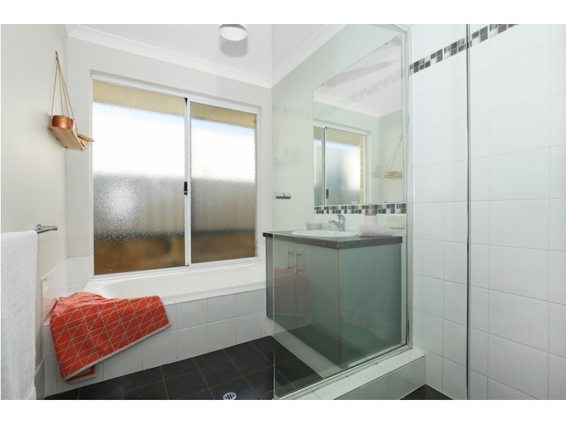 35 Camden Way, Meadow Springs WA 6210