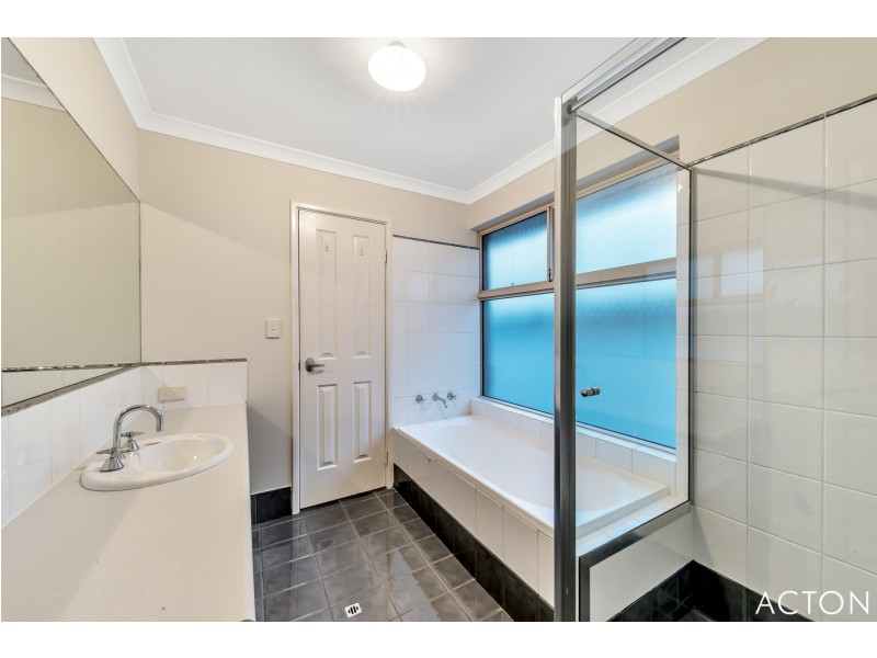 19 Abeona Parade, Madora Bay WA 6210