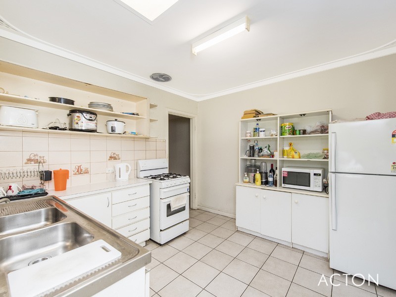 33 Peel Street, Mandurah WA 6210