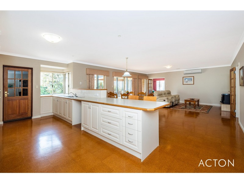 19 Podman Turn, Madora Bay WA 6210