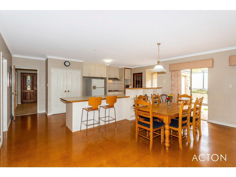 19 Podman Turn, Madora Bay WA 6210