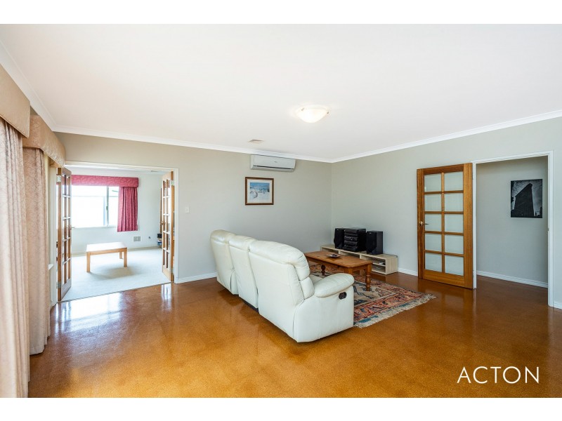 19 Podman Turn, Madora Bay WA 6210