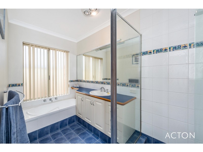 19 Podman Turn, Madora Bay WA 6210