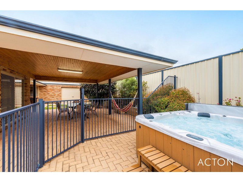 19 Podman Turn, Madora Bay WA 6210
