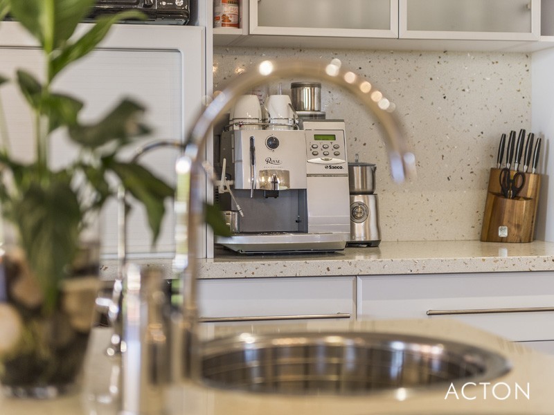 30 Hibbertia Follow, Halls Head WA 6210