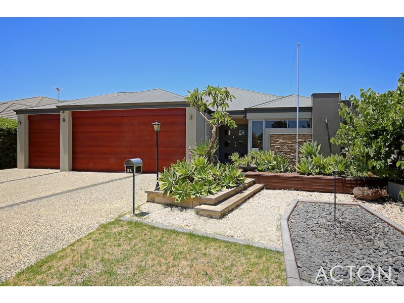 22 Jasper Way, Lakelands WA 6180