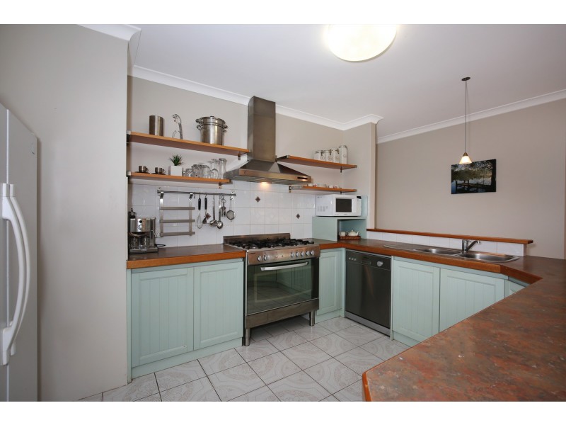 96 Banksia Terrace, South Yunderup WA 6208