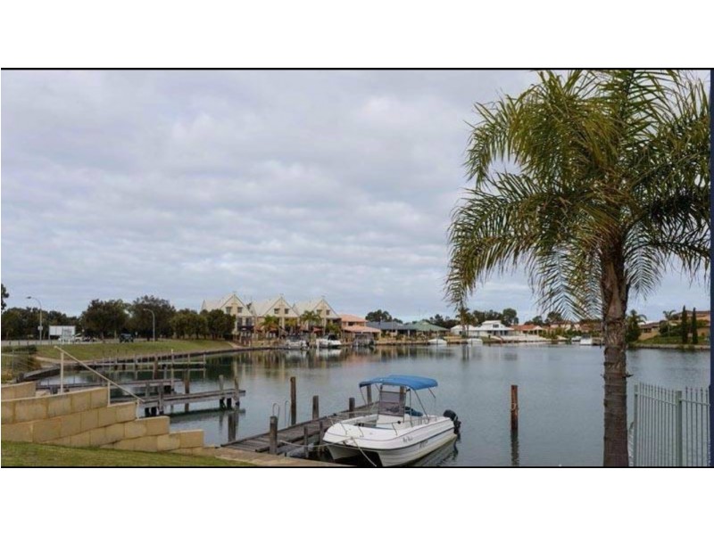 13/1 Waterside Drive, Dudley Park WA 6210