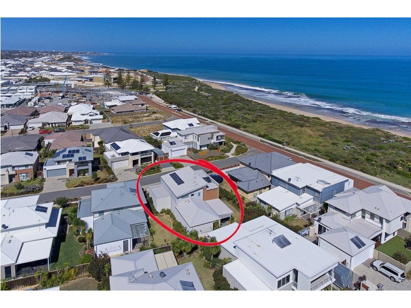 16 Impressa Way, Halls Head WA 6210