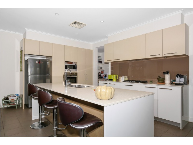 16 Impressa Way, Halls Head WA 6210