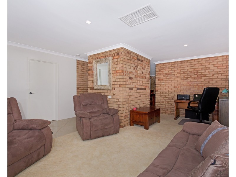 90 Moyup Way, South Yunderup WA 6208