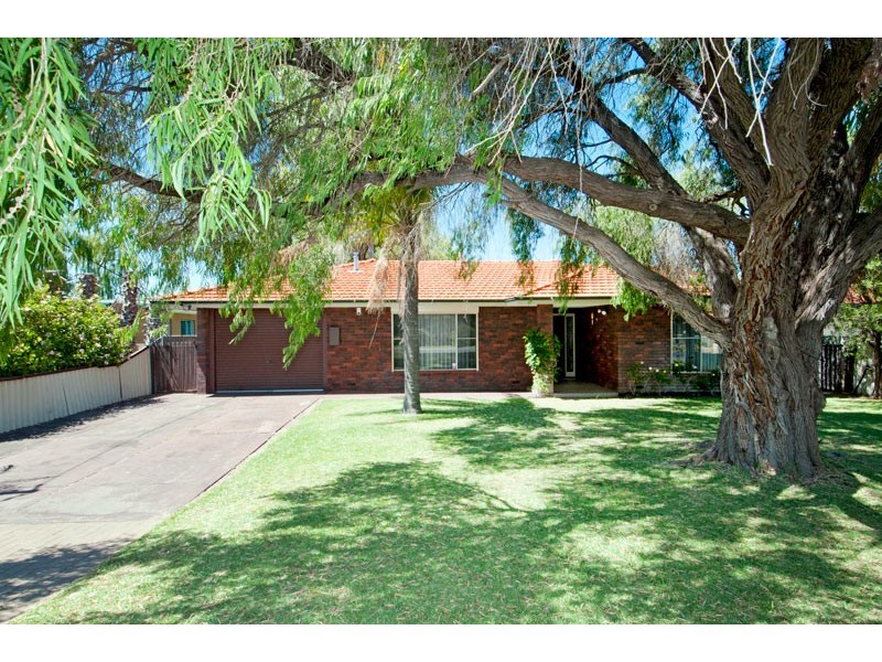 9 McKerracher Street, Dudley Park WA 6210