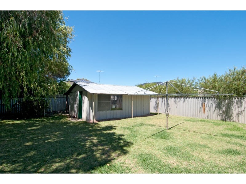 9 McKerracher Street, Dudley Park WA 6210