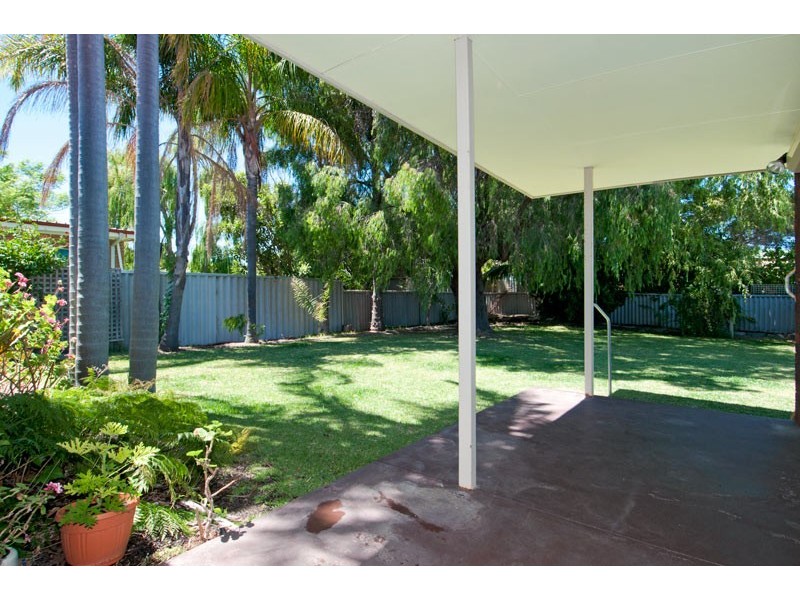 9 McKerracher Street, Dudley Park WA 6210