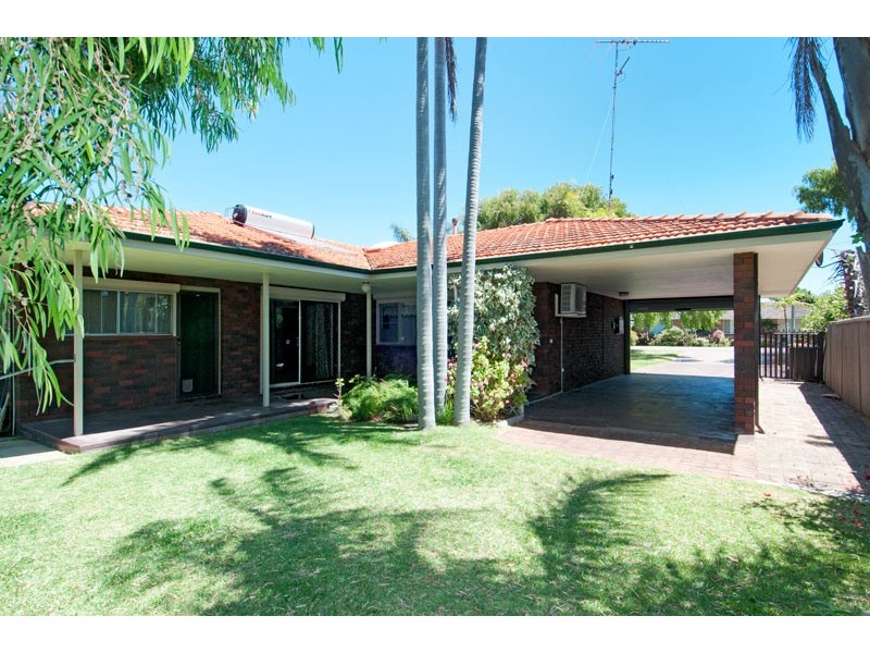 9 McKerracher Street, Dudley Park WA 6210