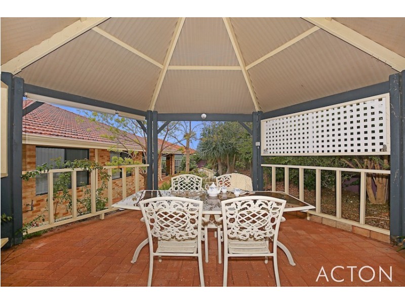11 The Ridge, Halls Head WA 6210