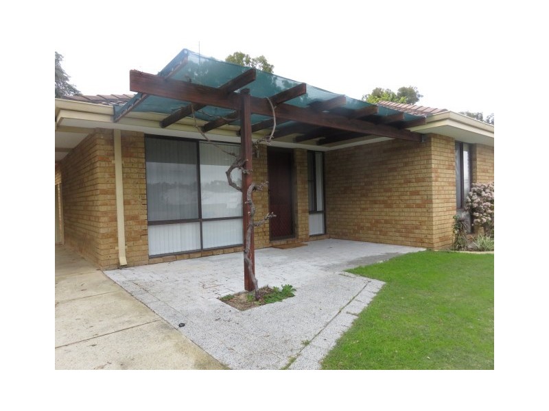 7 Leeton Court, Halls Head WA 6210