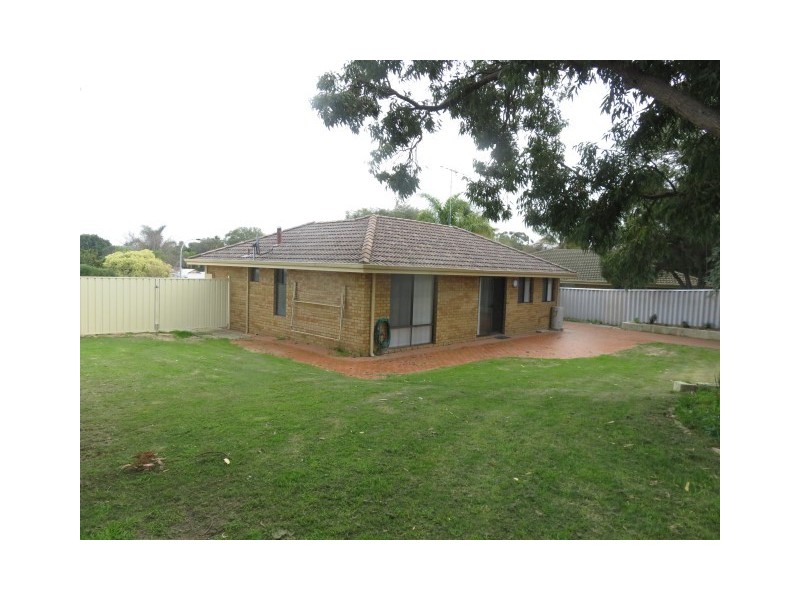 7 Leeton Court, Halls Head WA 6210