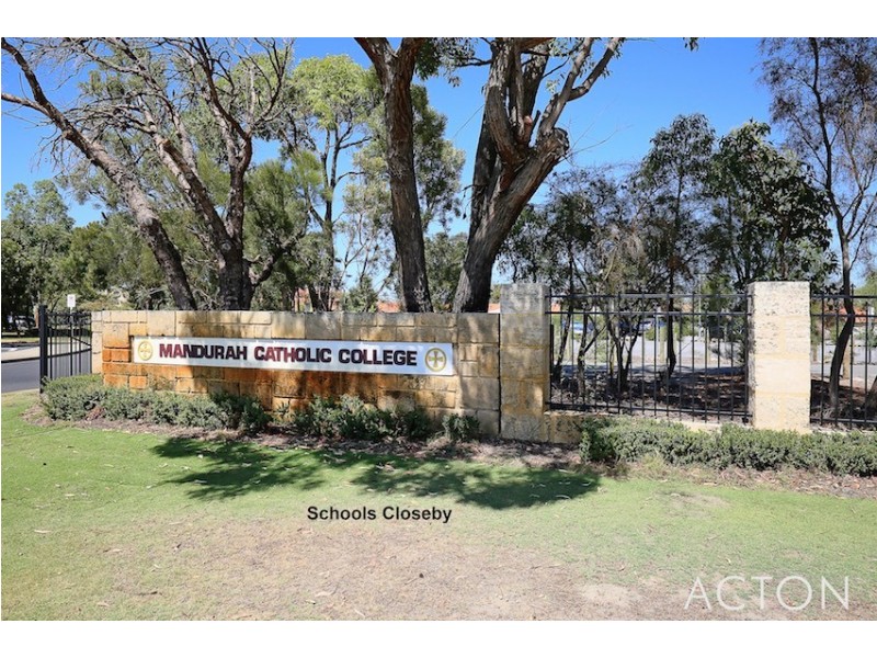 12 Casula Avenue, Coodanup WA 6210