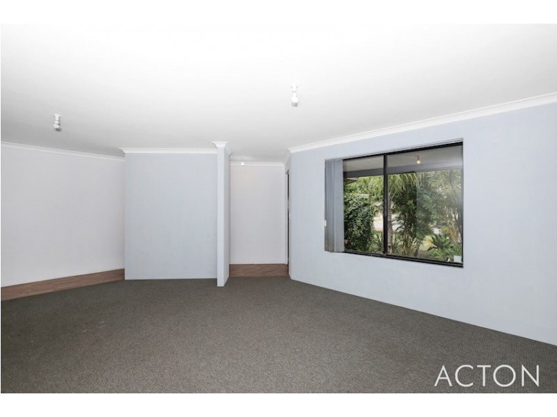 7 Kangaroo Paw Drive, Greenfields WA 6210