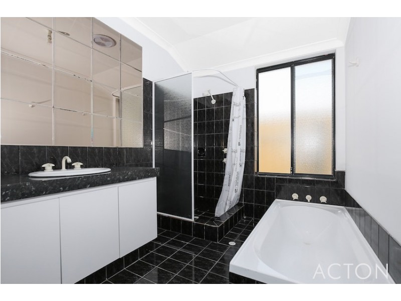 7 Kangaroo Paw Drive, Greenfields WA 6210