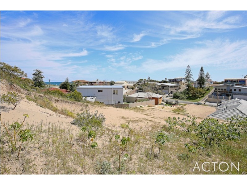 15C Valley Road, Halls Head WA 6210