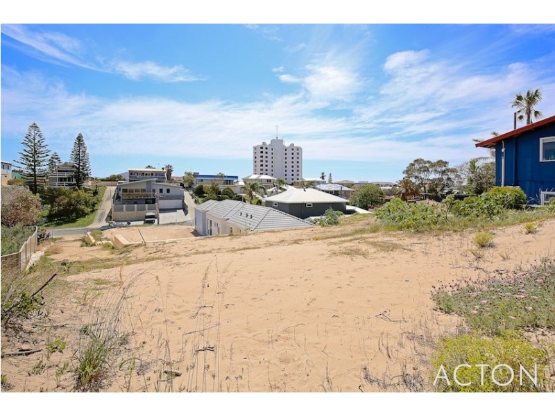 15C Valley Road, Halls Head WA 6210