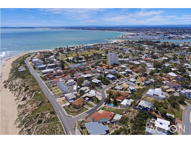 15C Valley Road, Halls Head WA 6210