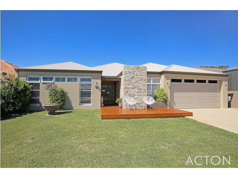 28 Solandri Turn, Halls Head WA 6210