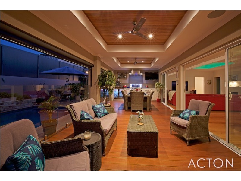 28 Solandri Turn, Halls Head WA 6210