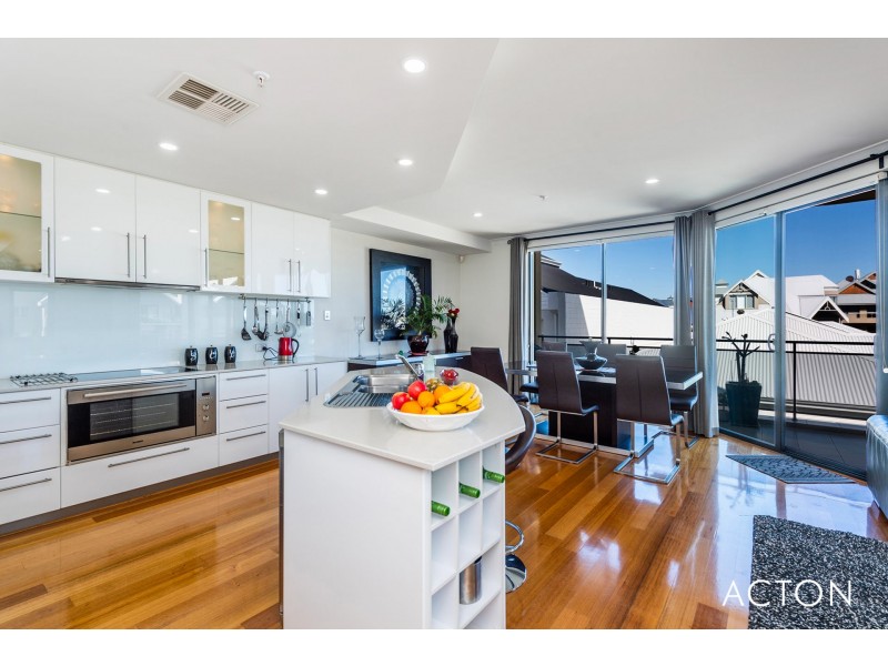 2/16 Torcello Mews, Mandurah WA 6210