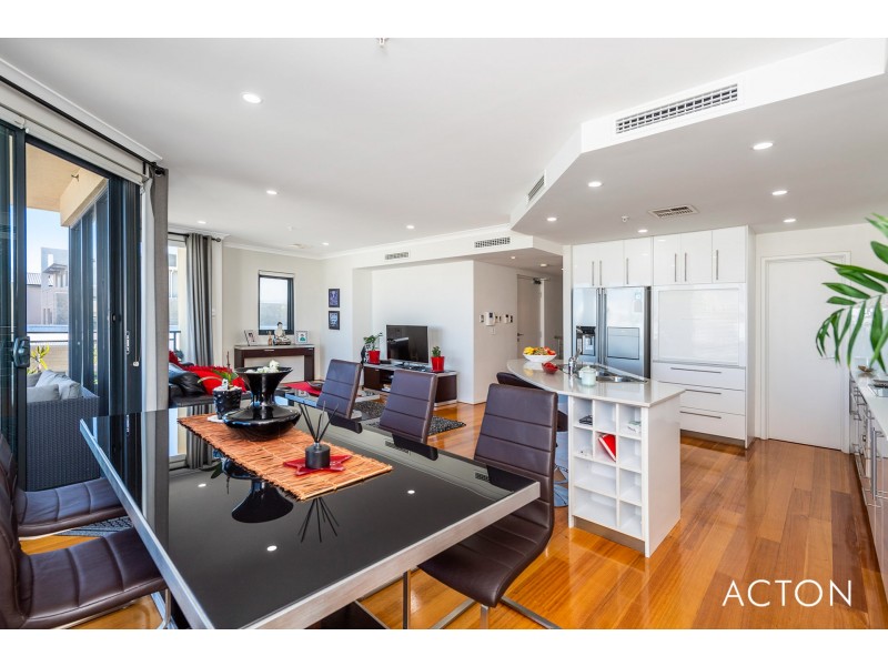 2/16 Torcello Mews, Mandurah WA 6210