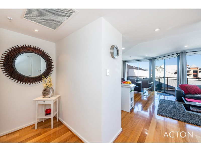 2/16 Torcello Mews, Mandurah WA 6210