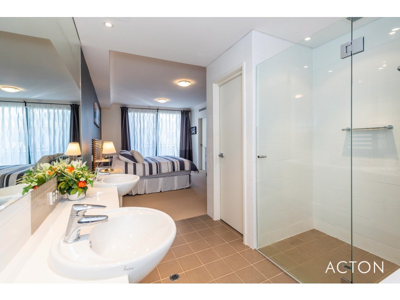 2/16 Torcello Mews, Mandurah WA 6210