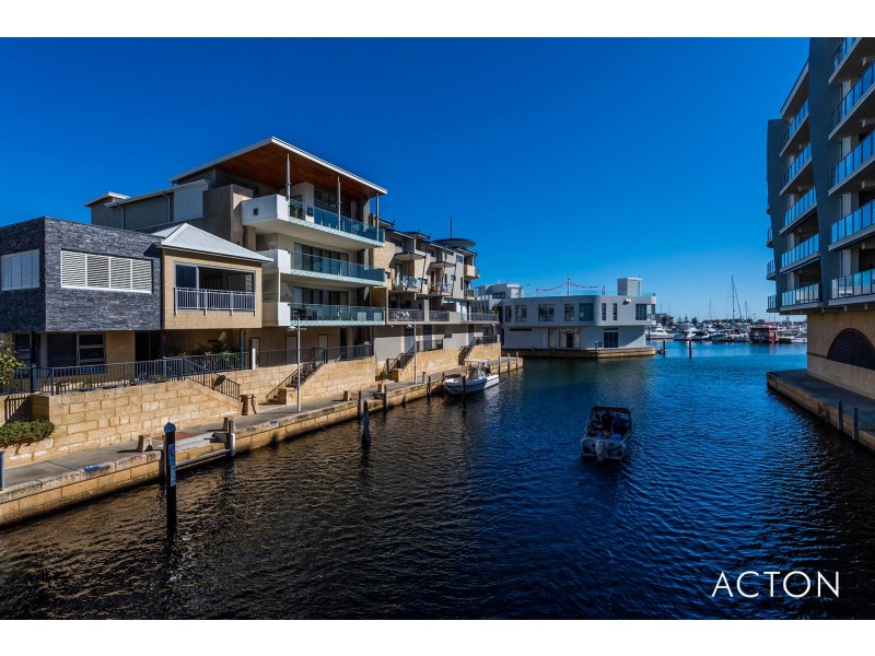 2/16 Torcello Mews, Mandurah WA 6210