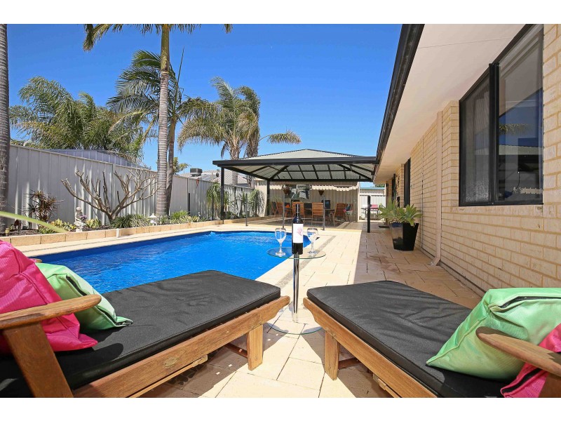 14 Yunderup Road, South Yunderup WA 6208