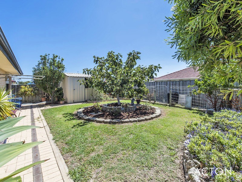 11 Boardwalk Boulevard, Halls Head WA 6210
