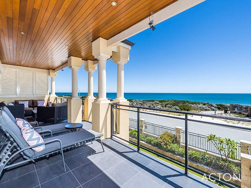 96 Boardwalk Boulevard, Halls Head WA 6210