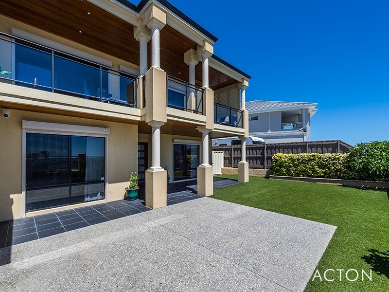 96 Boardwalk Boulevard, Halls Head WA 6210