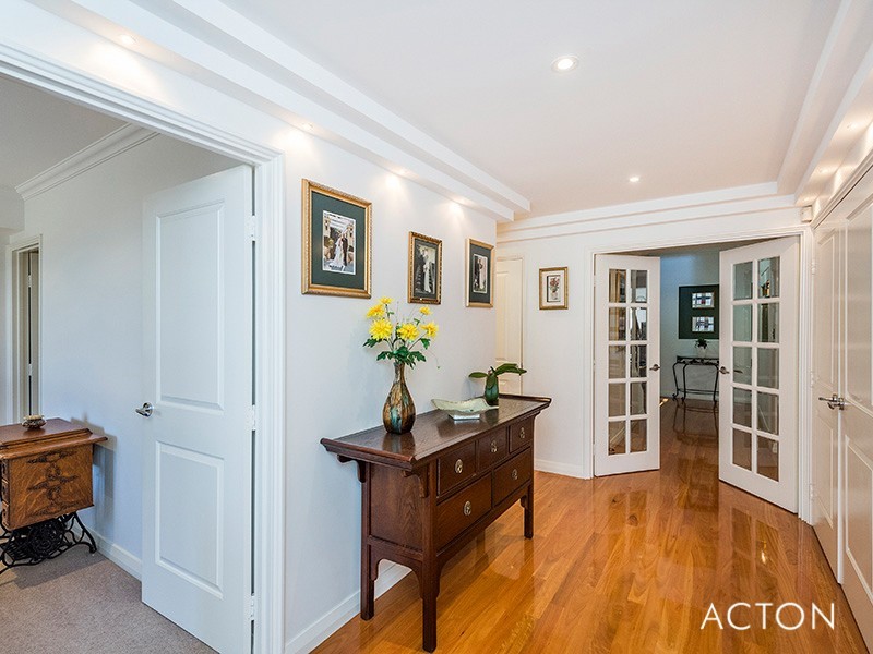96 Boardwalk Boulevard, Halls Head WA 6210