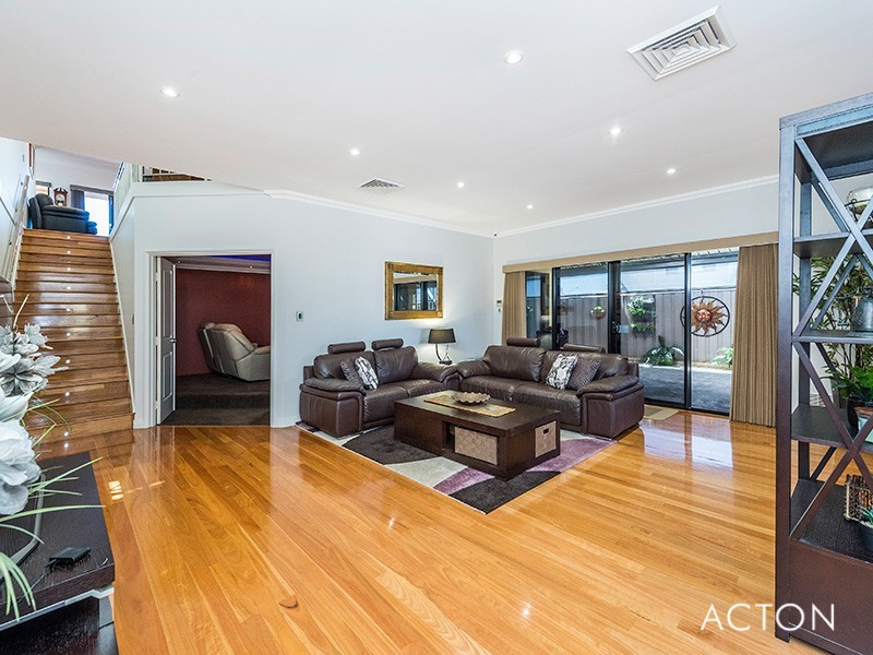 96 Boardwalk Boulevard, Halls Head WA 6210
