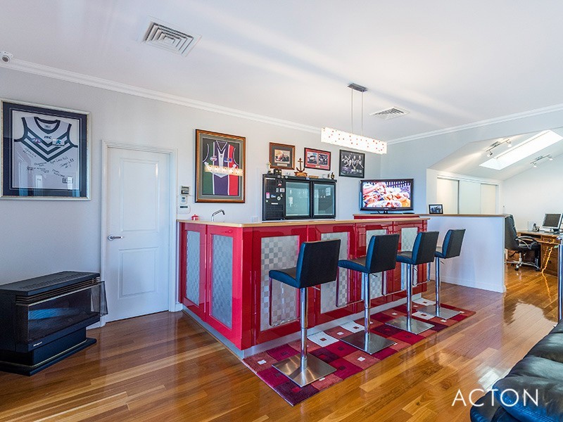 96 Boardwalk Boulevard, Halls Head WA 6210