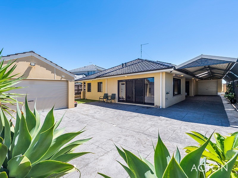 96 Boardwalk Boulevard, Halls Head WA 6210