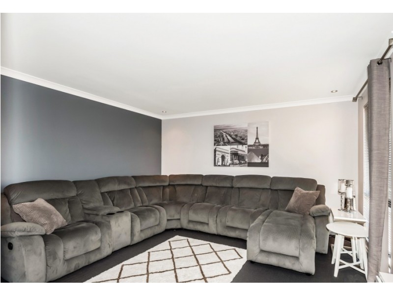 29 Clearwater Way, Singleton WA 6175