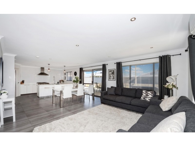 29 Clearwater Way, Singleton WA 6175