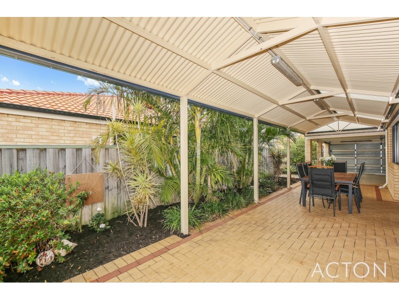 8 Seaforth Drive, Halls Head WA 6210